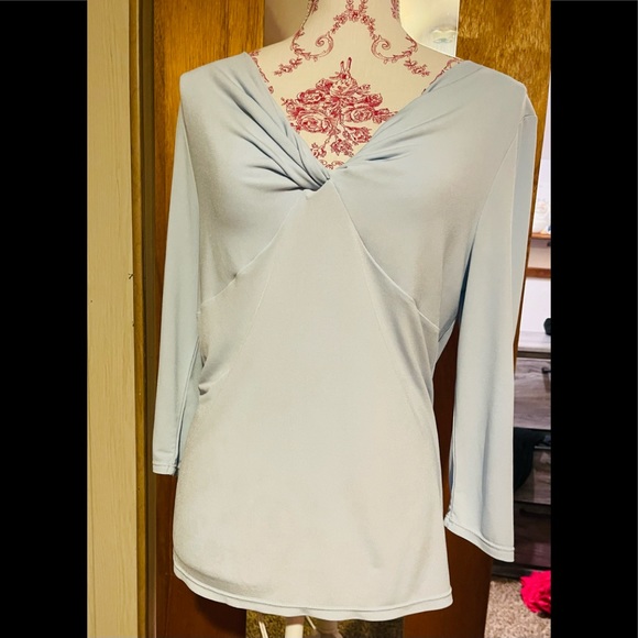 Beautiful 90s top!